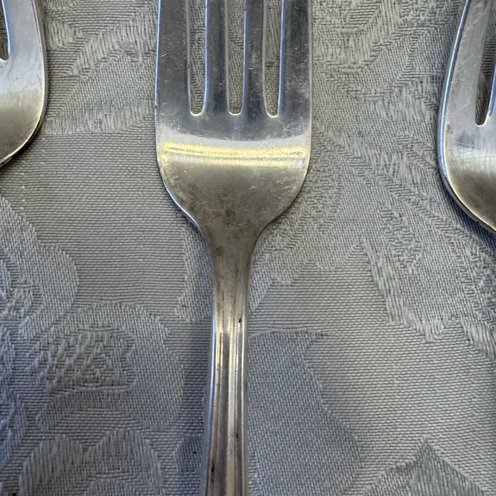 Vintage WM Rogers 1951 Magnolia Inspiration Extra Plate 6 Individual Salad Forks